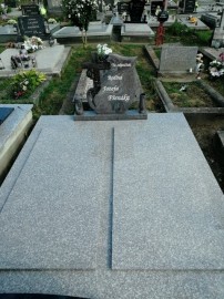 DVOJHROBY / TROJHROBY