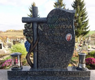 POMNÍKY