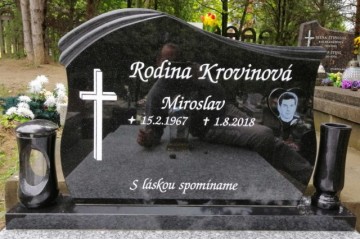 POMNÍKY